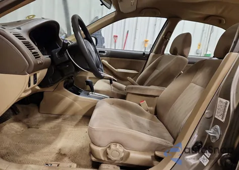 2003 Honda Civic Lx z USA, uszkodzony, nr VIN JHMES16593S003706